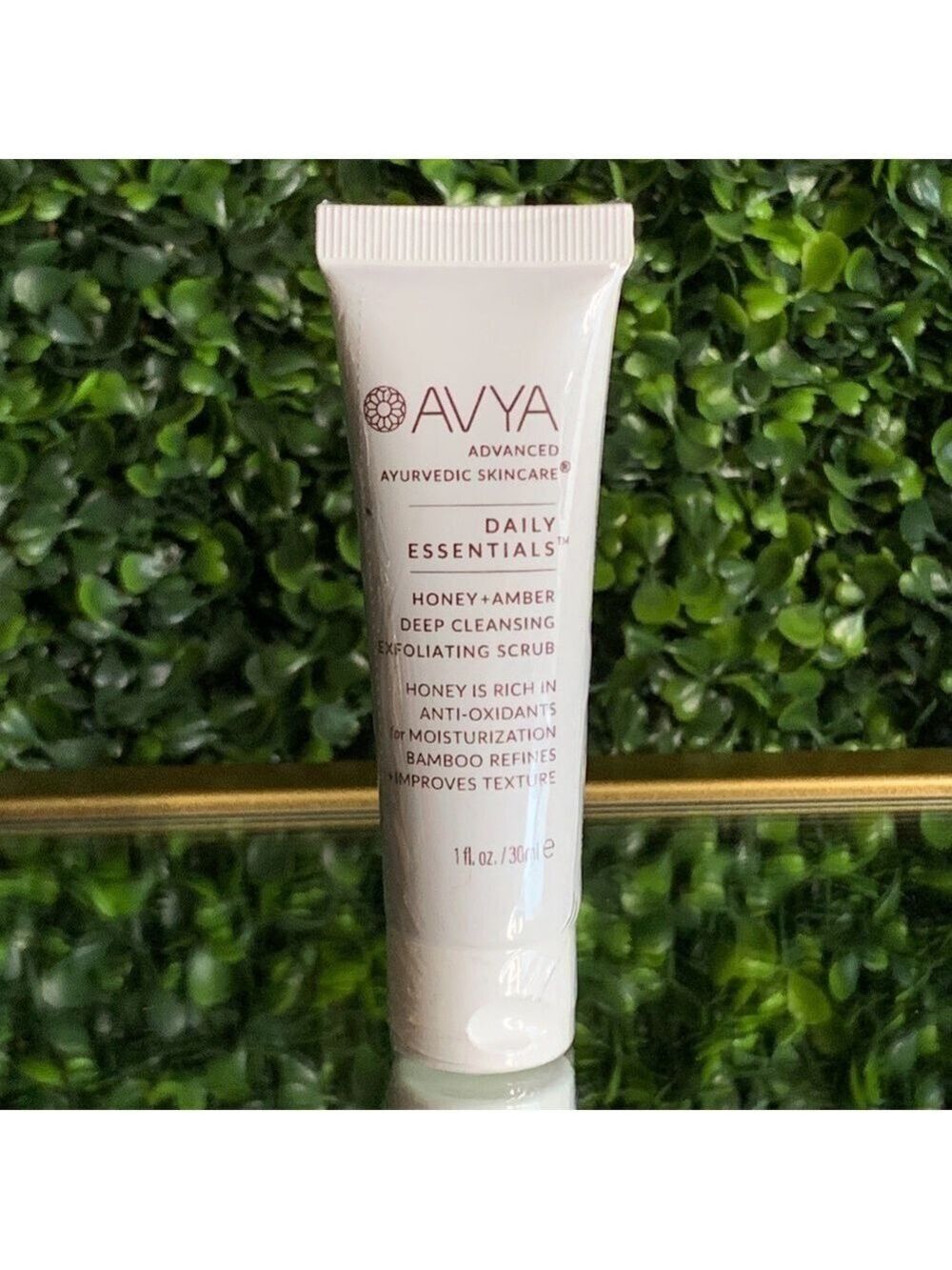 AVYA Skincare Honey + Amber Deep Cleansing Exfoliating Scrub | NEW | 30mL
